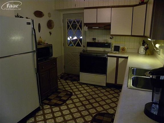 2nd image of 2110 Westminster Dr