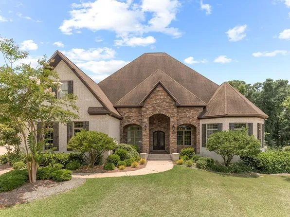 113 Berwick Ct, Dothan, AL 36305