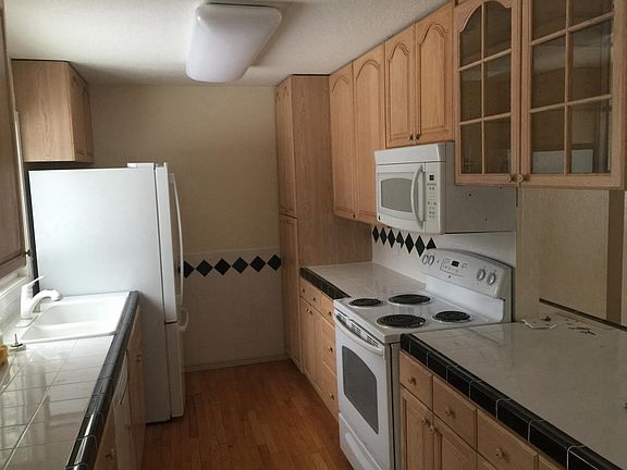 3rd image of 3901 Westwood Dr