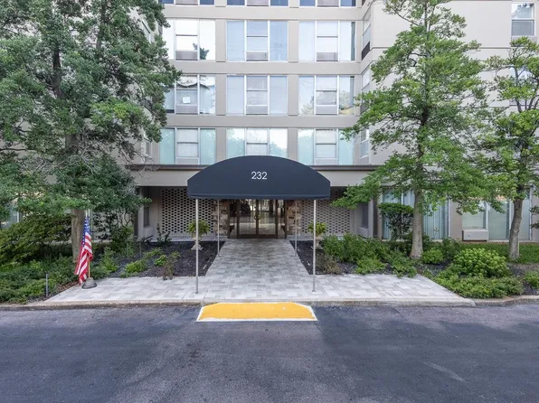 232 S Highland St APT 1006, Memphis, TN 38111