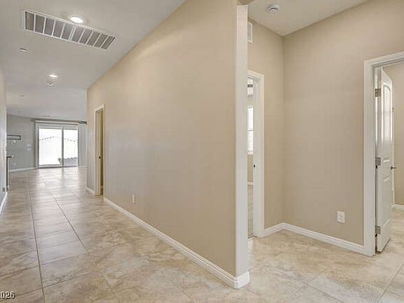 3rd image of 956 Soaring Moon Dr