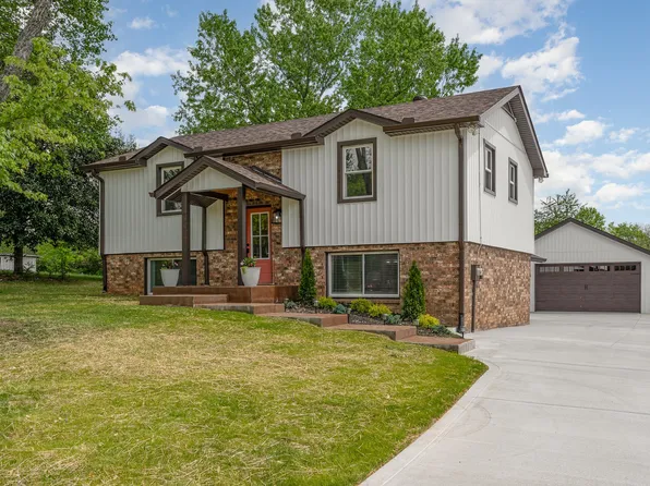 2305 Bradley St, Pleasant View, TN 37146