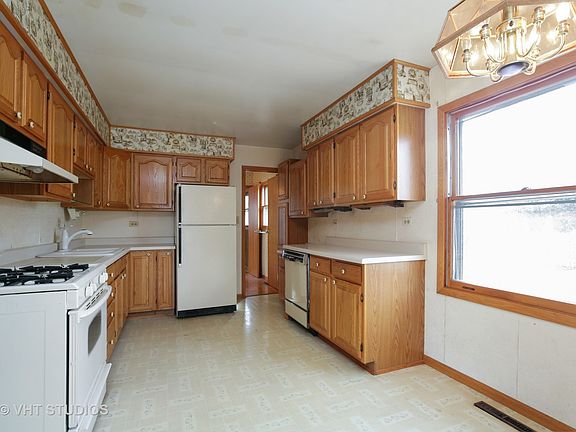 3rd image of 301 Sedgewick St