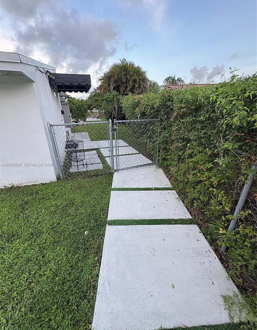 Heftler Homes Sunset Park — Photo 1