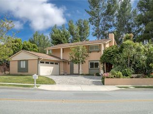 26188 Adamor Rd, Calabasas, CA 91302