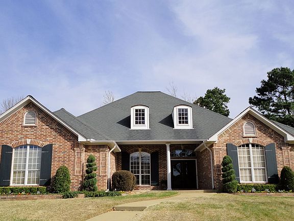 2nd image of 1505 Holly Creek Dr