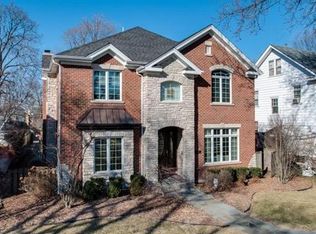 822 S Washington Ave, Park Ridge, IL 60068