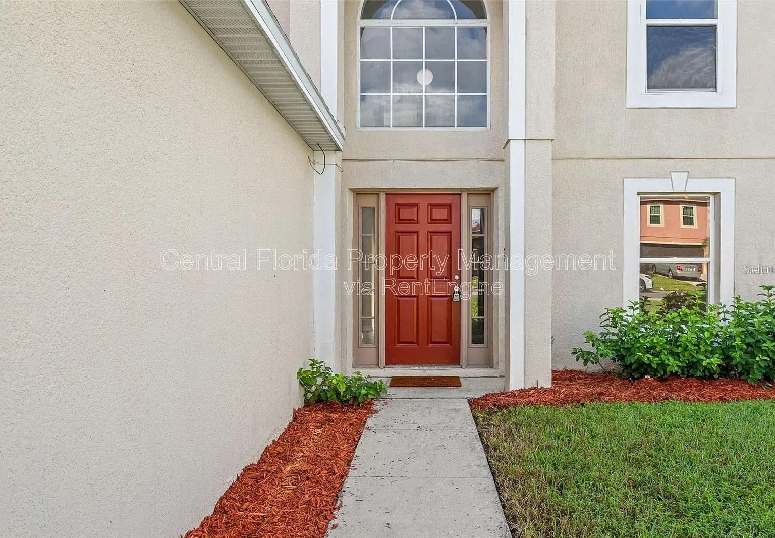 5 bed, 2.5 bath, 2222 sqft, $2,699 — Photo 2