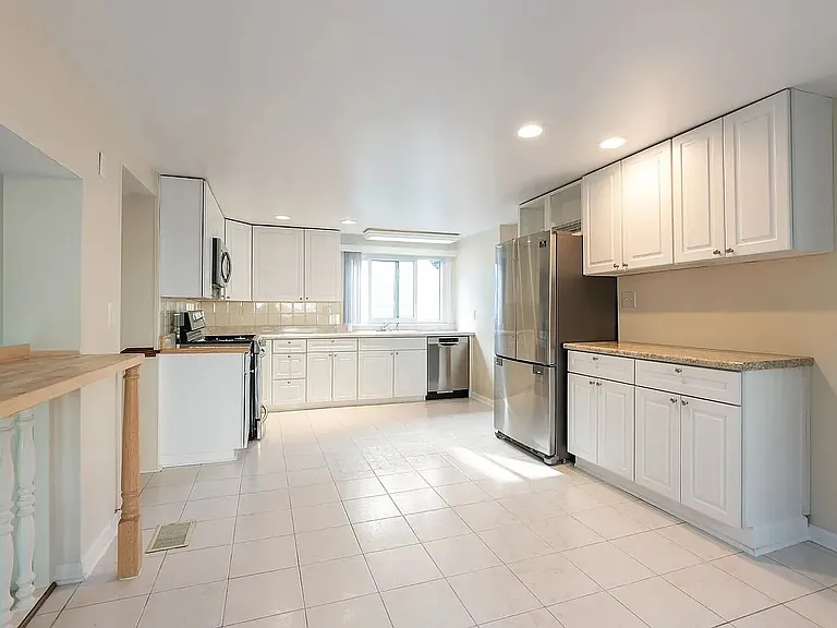 919 Greenwood Ave — Photo 9