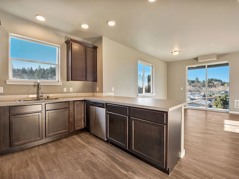 The Fairhaven Pointe Apartments — Photo 6
