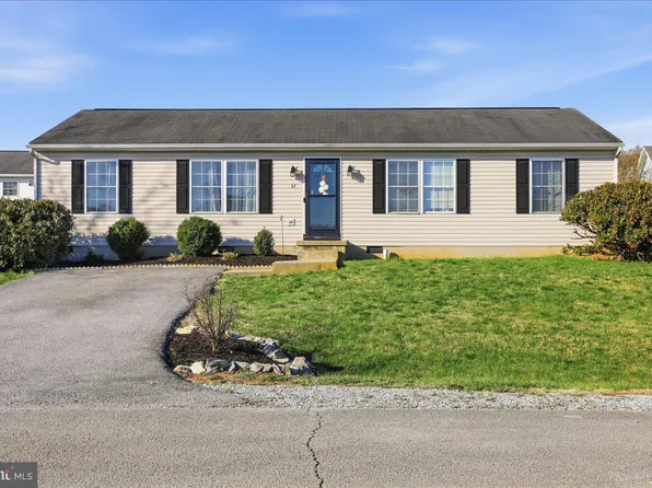 57 Stiles Way, Ranson, WV 25438