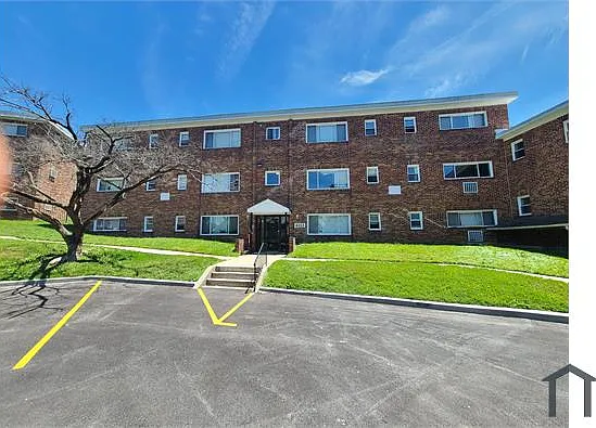 1 bed, 820 sqft, $1,100 — Photo 1