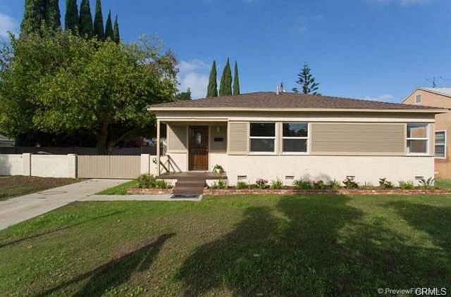 1st image of 5831 Dunrobin Ave