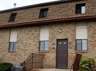 511 N Oaks Blvd, North Brunswick, NJ 08902