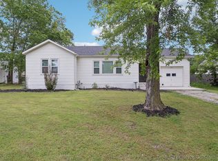 209 SE Wilshire Ave, Bartlesville, OK 74006