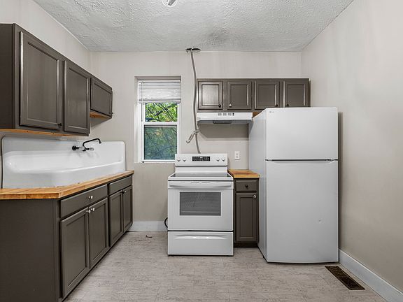 4th image of 3134 Miami St