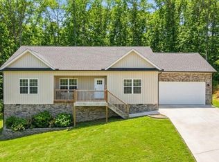 1056 Durgan Pl, Dalton, GA 30721