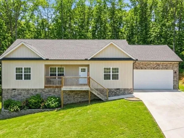 1056 Durgan Pl, Dalton, GA 30721