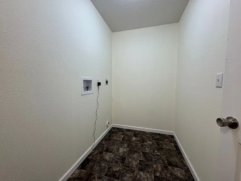 26910 Stephanie Ln — Photo 29