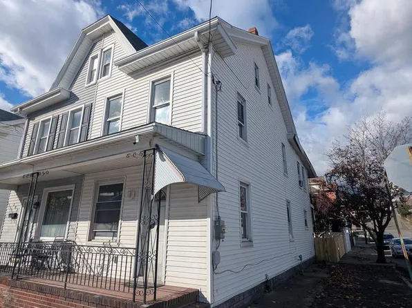 501 W 3rd St, Mount Carmel, PA 17851