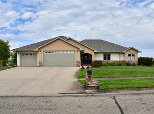 2133 Lancaster Loop, Pierre, SD 57501