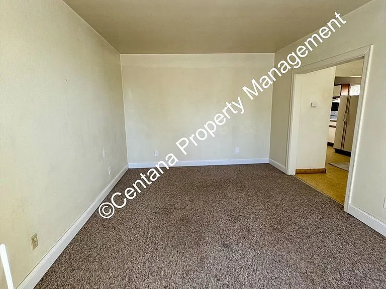 530 N Franklin St — Photo 12
