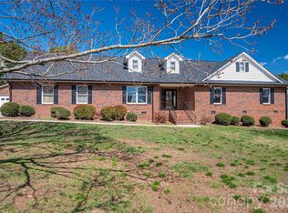 2515 Myra Ln, Lincolnton, NC 28092