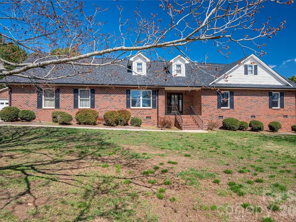 2515 Myra Ln, Lincolnton, NC 28092
