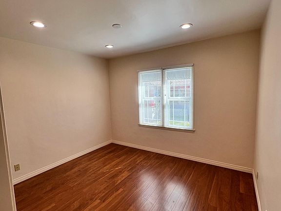 4th image of 2536 N Brighton St