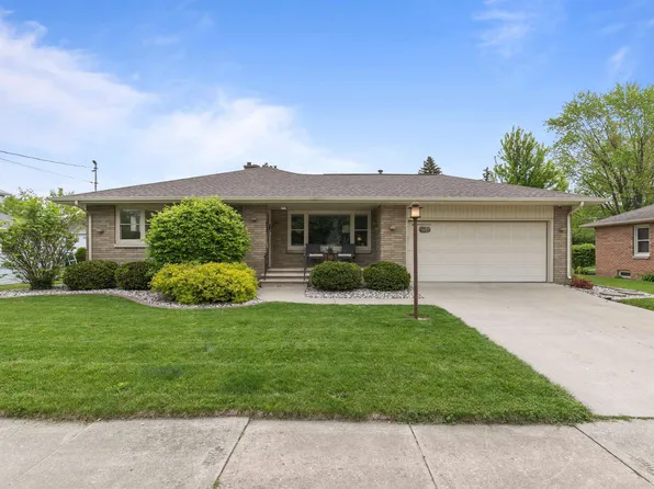 751 Warsaw St, Menasha, WI 54952