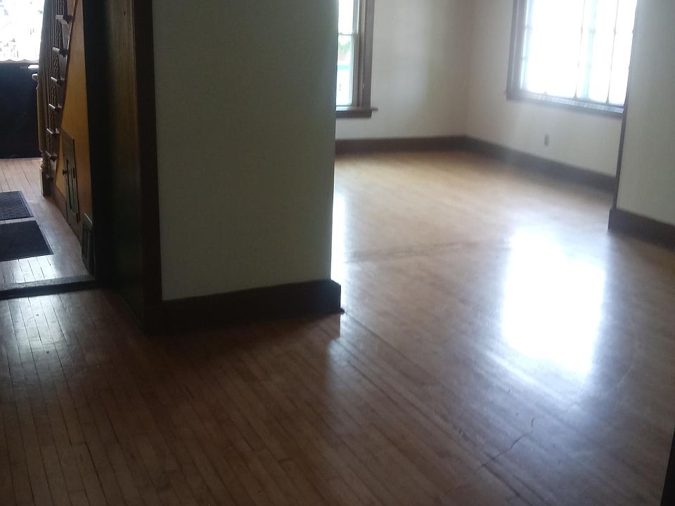 Dining/ Living room
