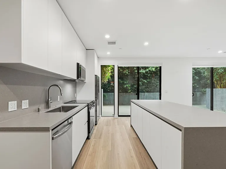 TALA Residences at 829 Larrabee Street — Photo 33