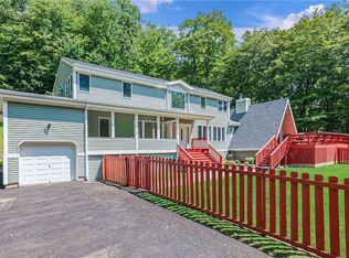 3 Tyler Ct, Putnam Valley, NY 10579