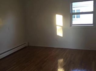 14821 60th Ave, Flushing, NY 11355