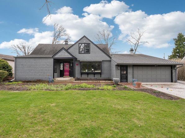 433 West Fairy Chasm ROAD, Bayside, WI 53217