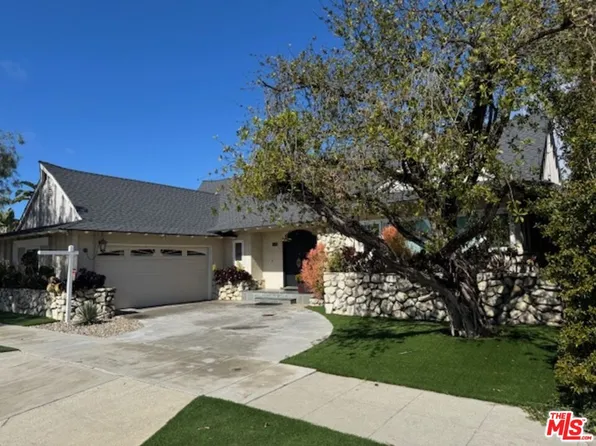 4561 Don Felipe Dr, Los Angeles, CA 90008