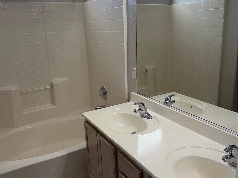 8056 Sweet Clover Ct — Photo 15