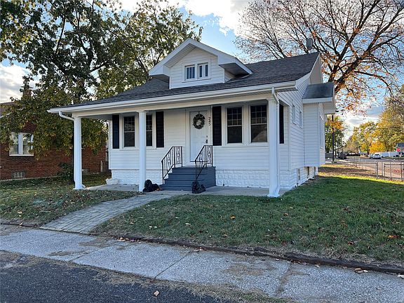 4th image of 245 Lincoln Ave