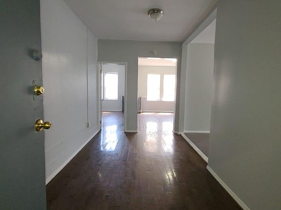 3rd image of 299 Summer Ave