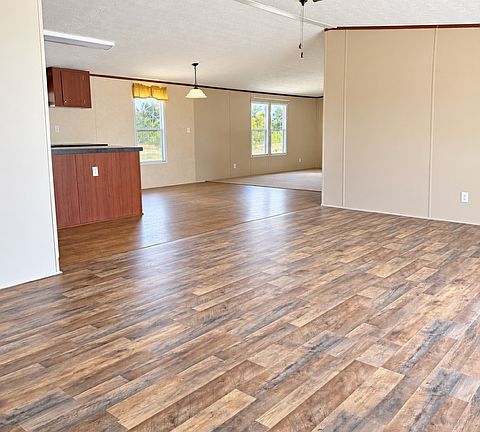 4th image of 447 Everest Rd Lot 5