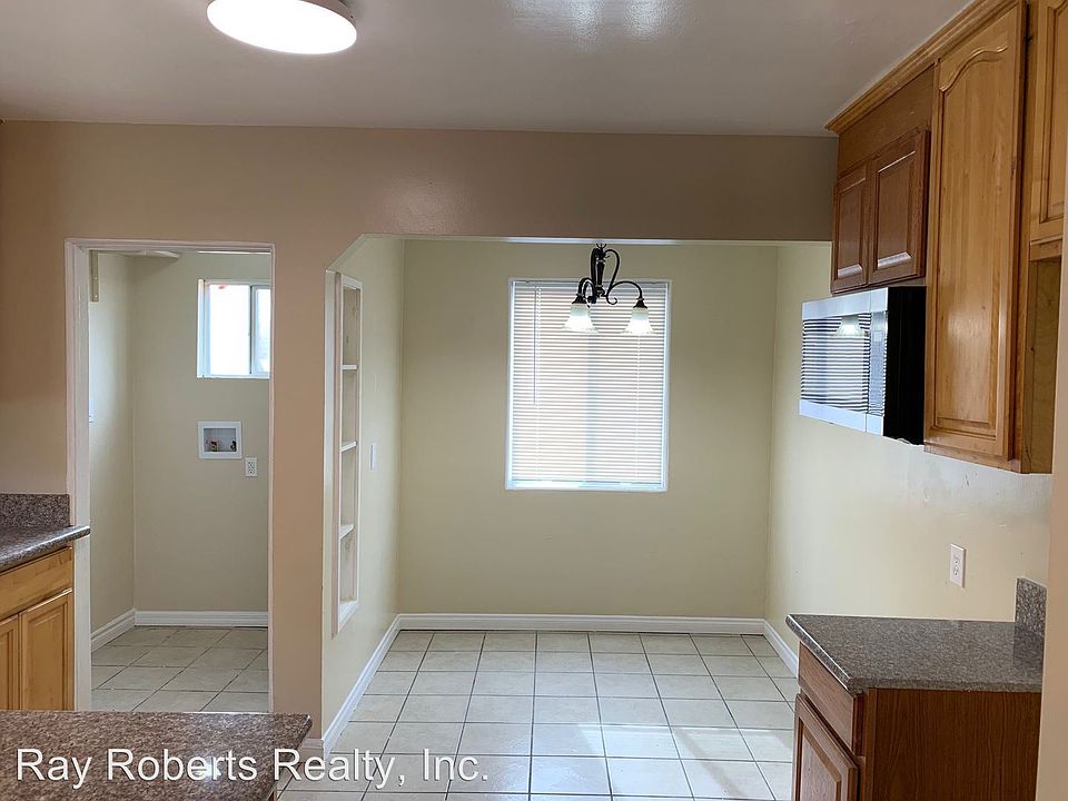 1st image of 6527 Bear Ave #B