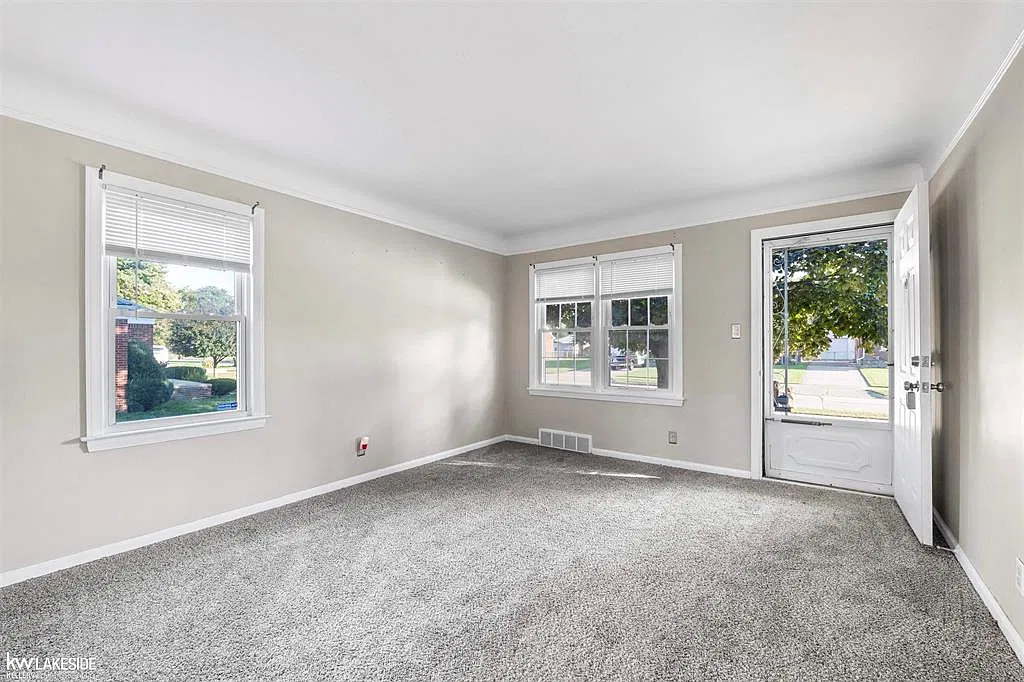 2 bed, 740 sqft, $1,800 — Photo 4