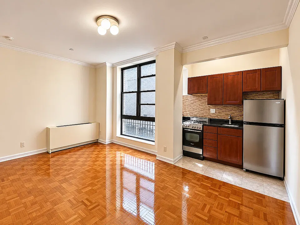 304 W 92nd St #3Y