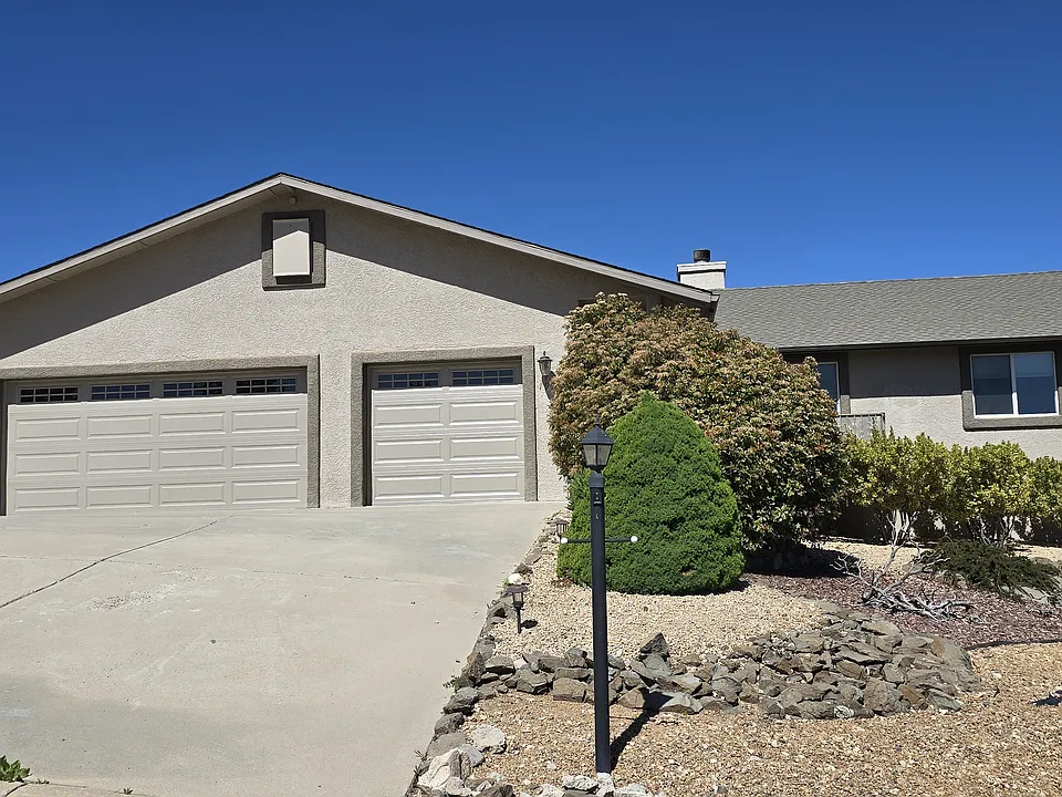 1910 Tamarack Ct