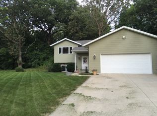 7563 29th St NE, Willmar, MN 56201