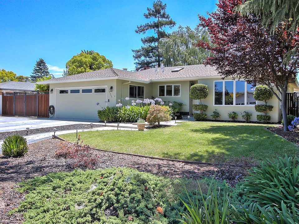 1st image of 15355 La Alameda Dr