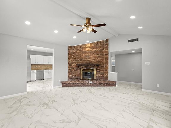 3rd image of 4901 Wagner Dr
