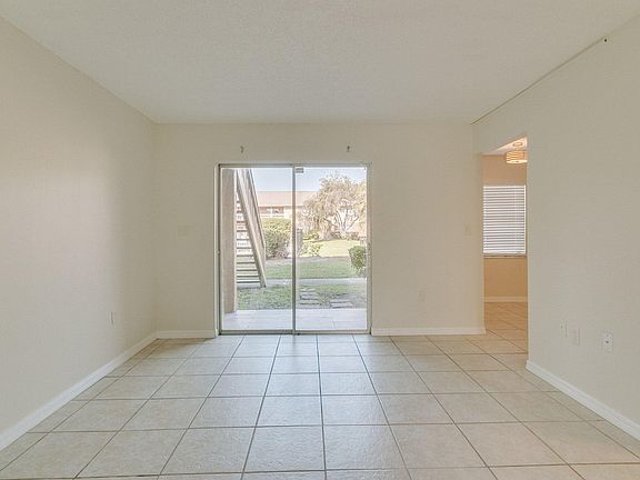 3rd image of 164 Ulster Ct