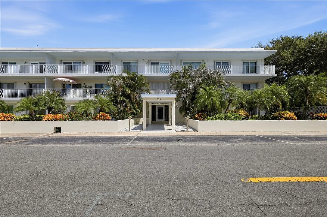 2 bed, 863 sqft, $4,500 — Photo 1