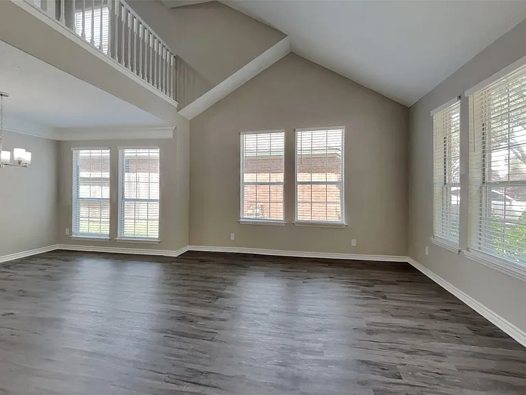 1211 Atlanta Dr — Photo 5